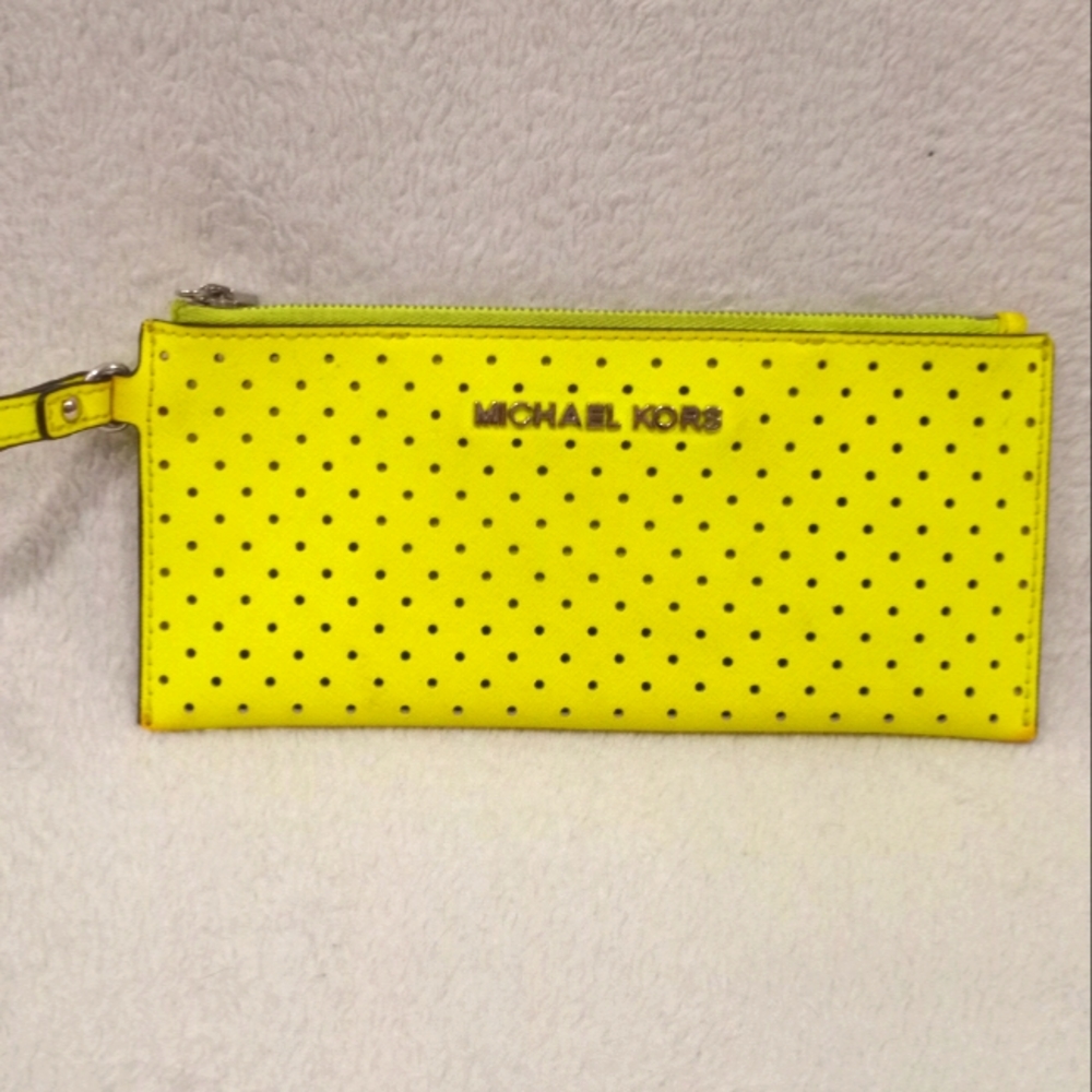 Michael Kors Wristlet
